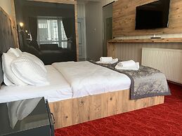 Adanaz Otel
