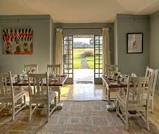 Soames Hotel & Jack's Bar