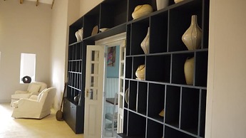 Soames Hotel & Jack's Bar