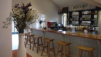 Soames Hotel & Jack's Bar