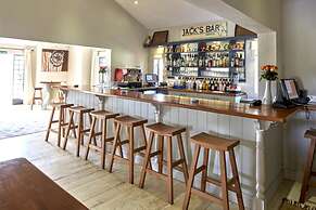 Soames Hotel & Jack's Bar