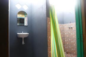 Rock and Wreck Dive Resort