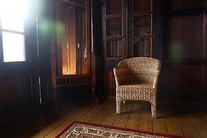 Rock and Wreck Dive Resort