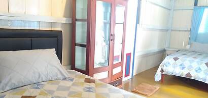 Rock and Wreck Dive Resort