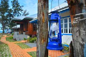 Rock and Wreck Dive Resort