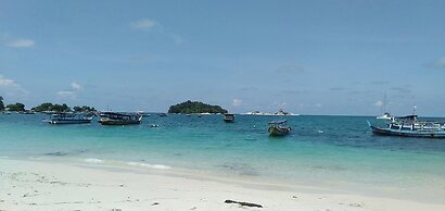 Rock and Wreck Dive Resort