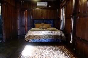 Rock and Wreck Dive Resort