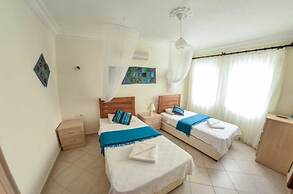 Villa Sunnyside by Lycia Collections