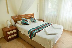 Villa Sunnyside by Lycia Collections