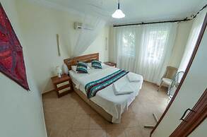 Villa Sunnyside by Lycia Collections