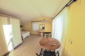 Villa Kaktus by Lycia Collections