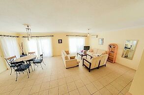 Villa Kaktus by Lycia Collections