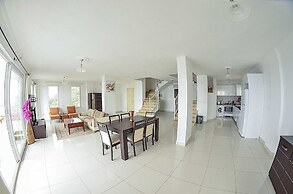 Villa Biba 1 by Lycia Collections