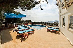 Villa Zakkum 1 by Lycia Collections