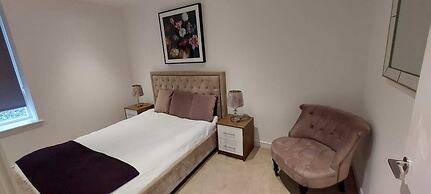 2 Bed Property Close to Heathrow Airport