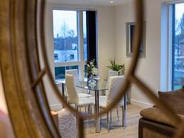 2 Bed Property Close to Heathrow Airport