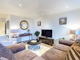 2 Bed Property Close to Heathrow Airport