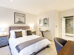 2 Bed Property Close to Heathrow Airport