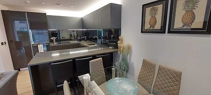 2 Bed Property Close to Heathrow Airport