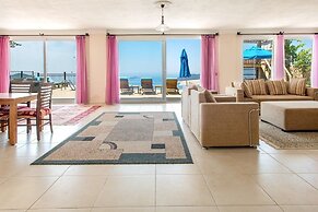 Villa Fusya by Lycia Collections