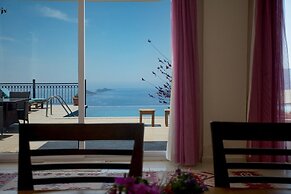 Villa Fusya by Lycia Collections