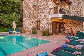 Villa Fusya by Lycia Collections