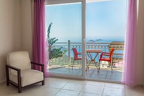 Villa Fusya by Lycia Collections