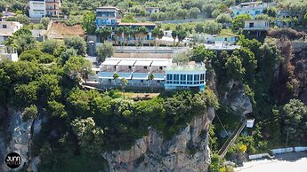 Skyhill Boutique Hotel