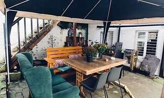 Spoon and the Stars Hostel