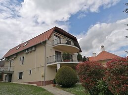 Erika Apartmanházak