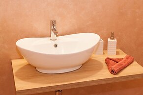 Fabulous Apartment Across Flisvos