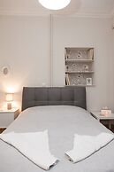 Fabulous Apartment Across Flisvos