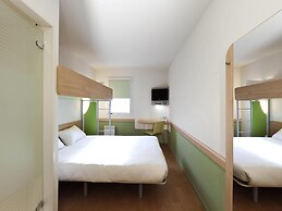 ibis budget Mantes-la-Jolie Sully