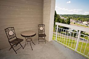 Whispering Pines 211