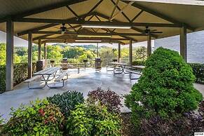 Whispering Pines 433