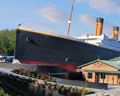 Whispering Pines 524