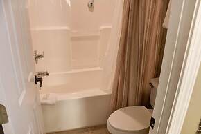 Whispering Pines 443