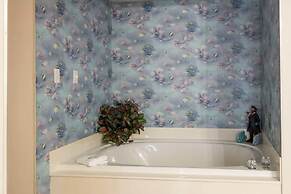 Whispering Pines 511