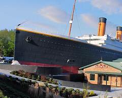 Whispering Pines 641