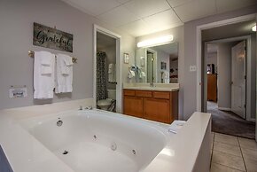 Whispering Pines 634