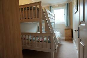 Large Apartment GLA Airport