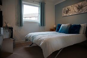 Large Apartment GLA Airport