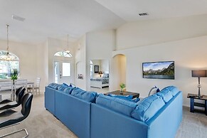 4BR Pool Home in Orange Tree by SHV