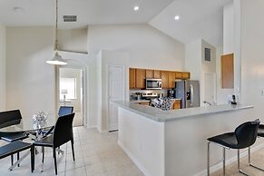 4BR Pool Home in Orange Tree by SHV