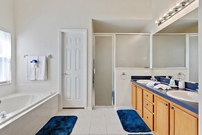 4BR Pool Home in Orange Tree by SHV