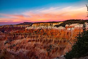 Duck Creek Village Inn