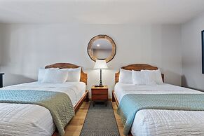 Duck Creek Village Inn