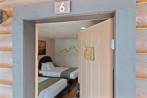 Duck Creek Village Inn