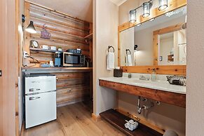 Duck Creek Village Inn