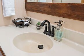 Duck Creek Village Inn